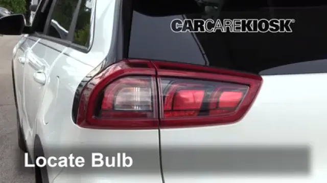 2017 Kia Niro LX 1.6L 4 Cyl. Luces Luz trasera (reemplazar foco)